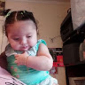 Meet your Posher, Roxana